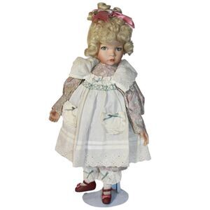 Knowles Mary Mary Quite Contrary Porcelain Doll